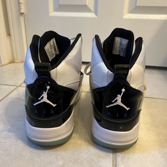 Jordan Flight 45 Concord - Picture 4 of 7